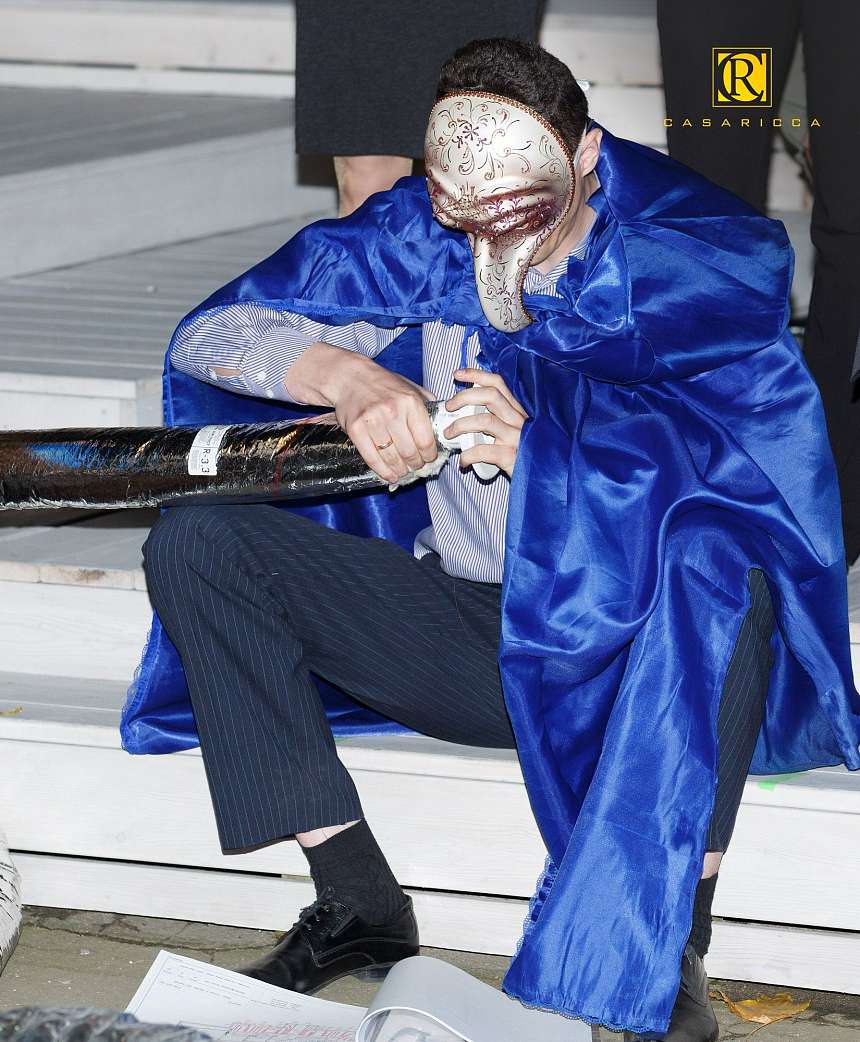 Премьера Легенды о Богатом Доме