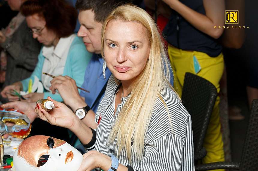 Премьера Легенды о Богатом Доме