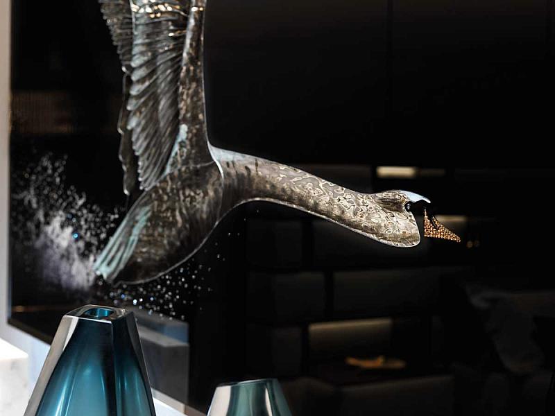 2017_swan_3.jpg