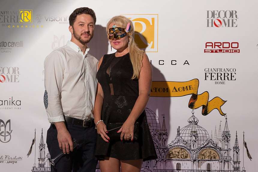 Премьера Легенды о Богатом Доме