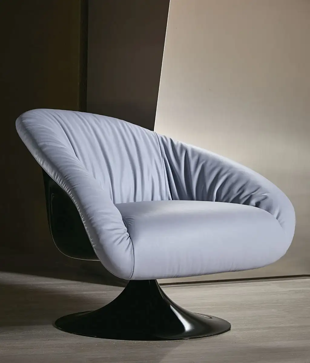 Visionnaire_Bloomington_Armchair_Website2_9eb54815bf.webp