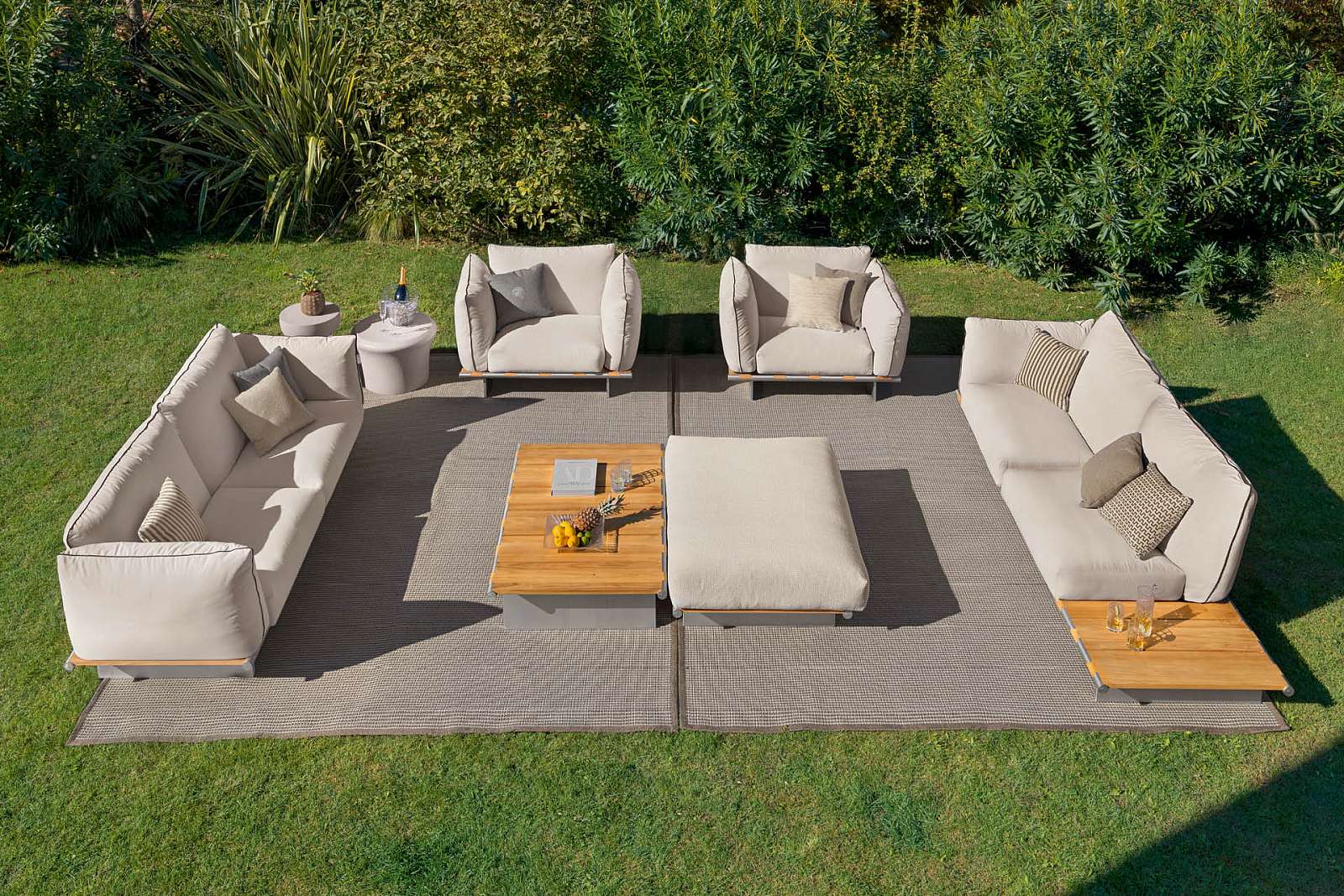 outdoor_occasional_chair-4.jpg