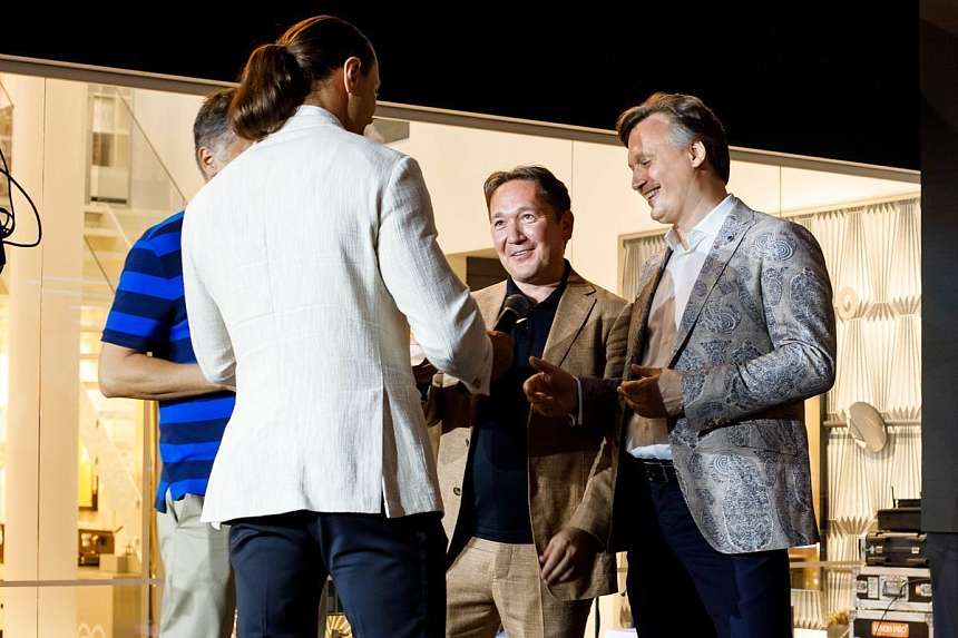 LUXURY ROAD CASA RICCA EXPO