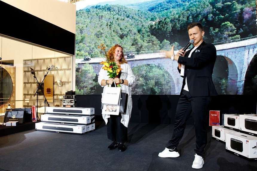 LUXURY ROAD CASA RICCA EXPO