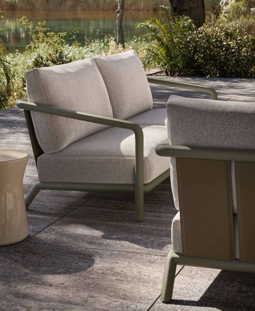 Soleva-sofas,-armchairs,-Vincent-Van-Duysen_04.jpg