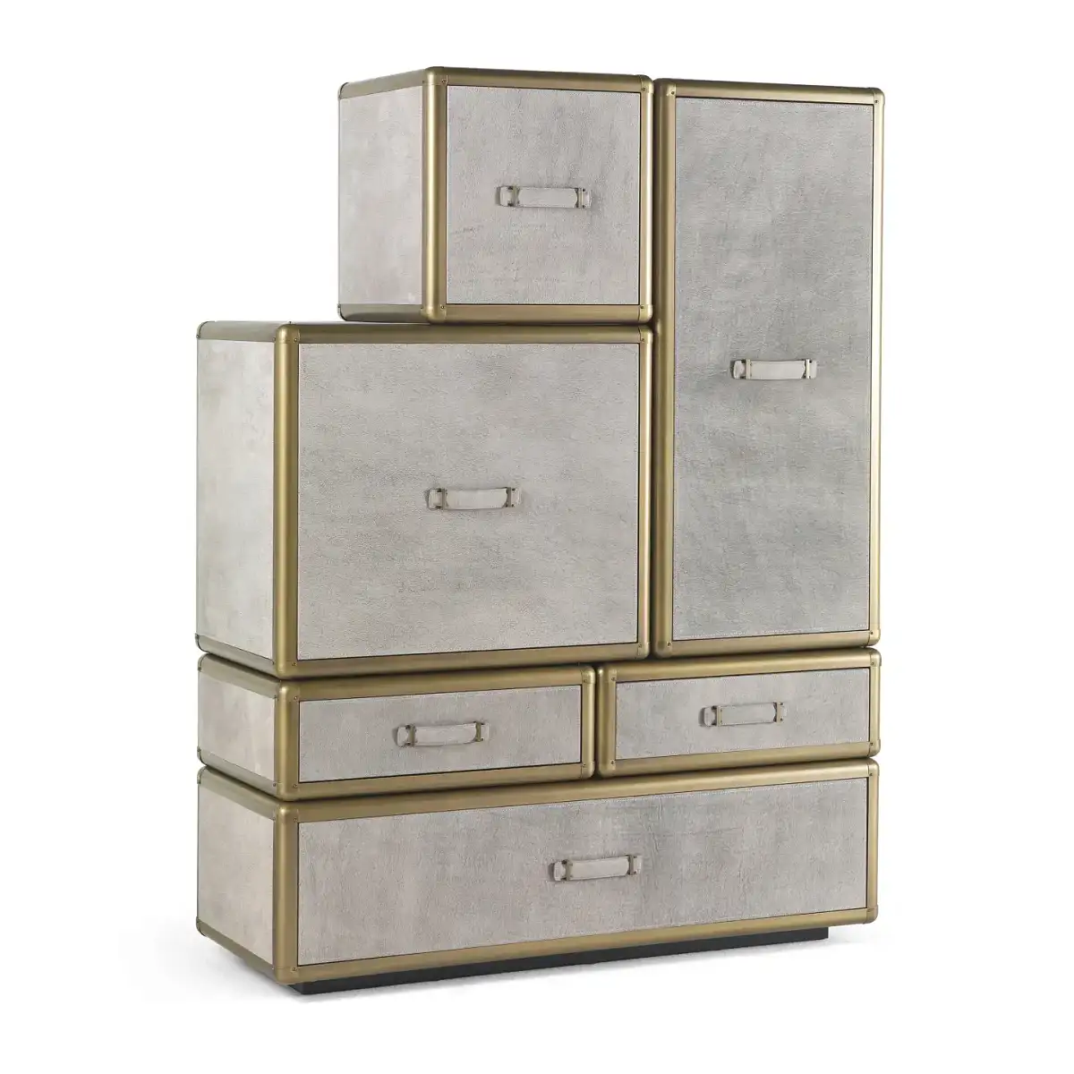 21844-RCHI_FLY-CASE_cabinet_FLY.113.DAX_2016_02a.webp