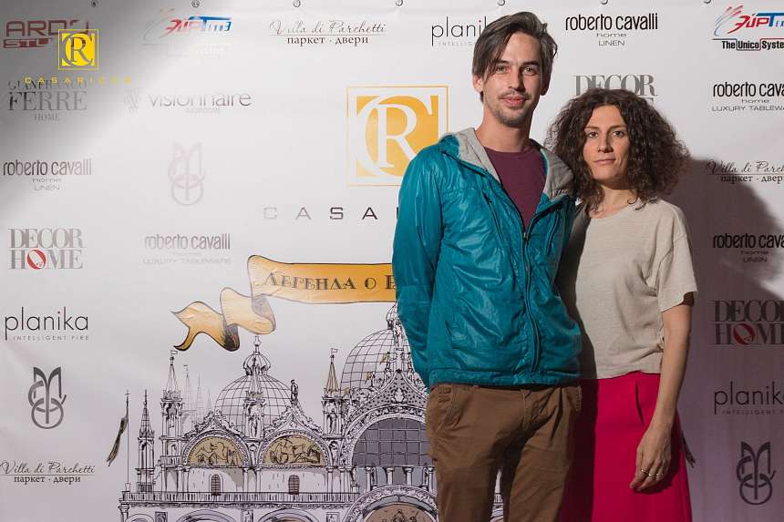 Премьера Легенды о Богатом Доме