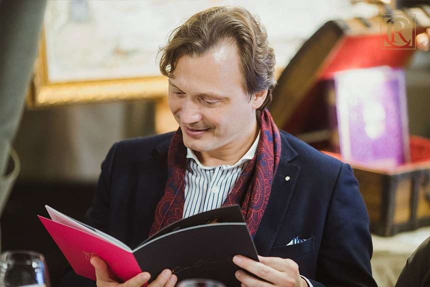 "Шанель/Скиапарелли. Искусство в моде"