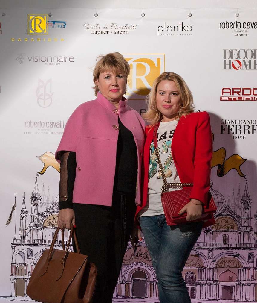 Премьера Легенды о Богатом Доме