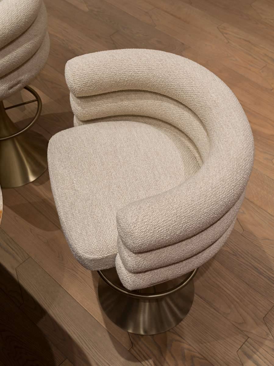 Visionnaire_Voluptas Stool_03.jpg