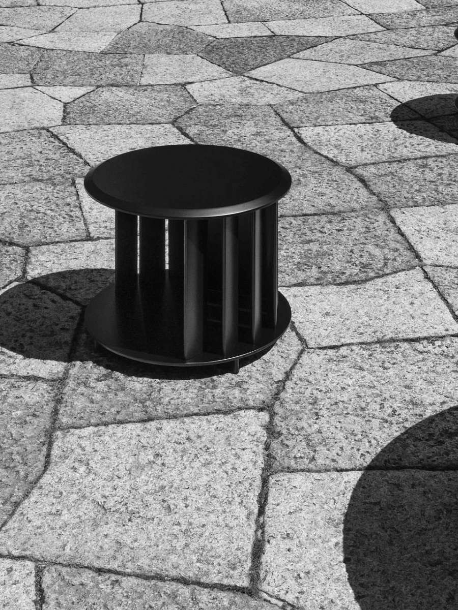 Уличный столик Islands Low Table