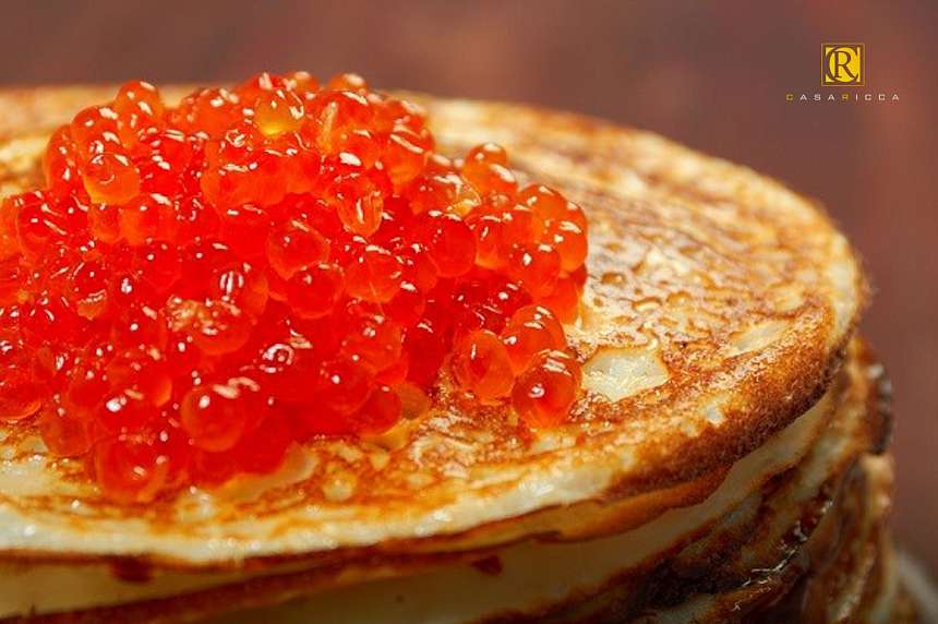 Русский блин в венецианской маске