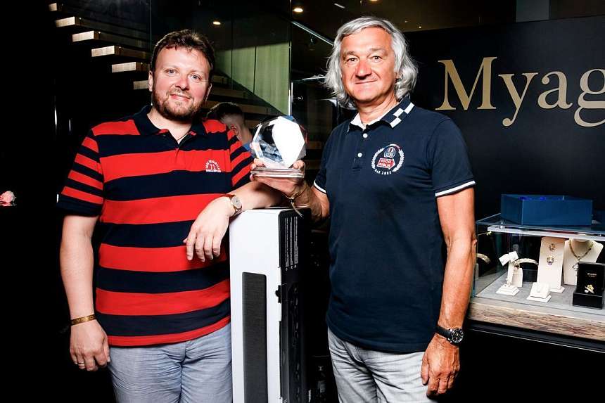 LUXURY ROAD CASA RICCA EXPO