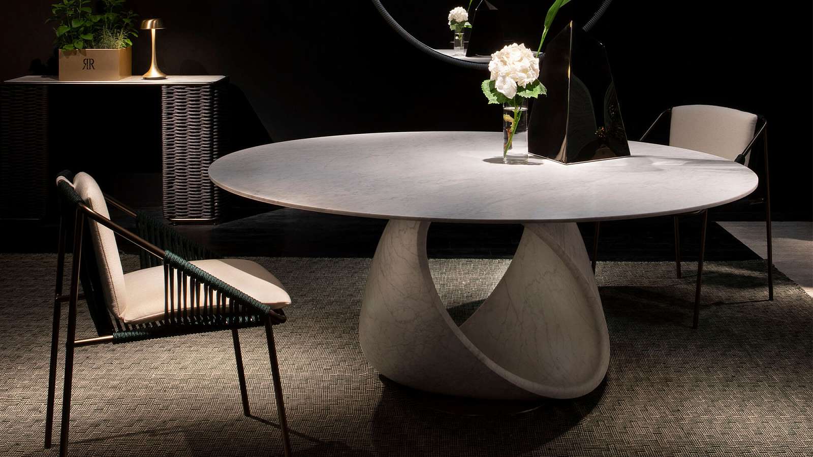 cas-rug-otello-table-01-img02.jpg