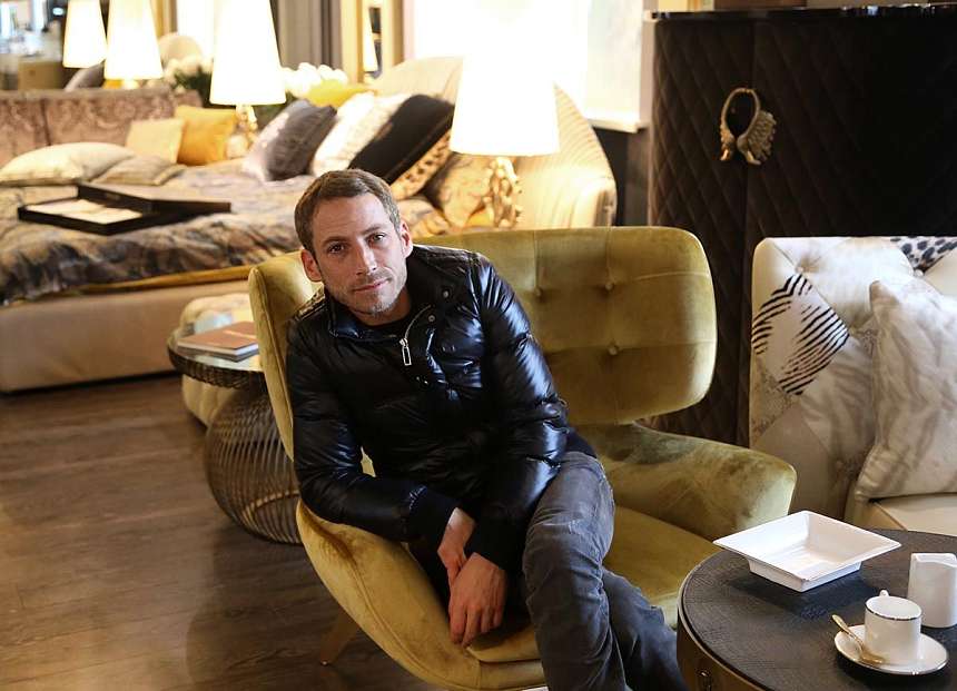 Визит Ора Ито (Ora Ito) в Casa Ricca