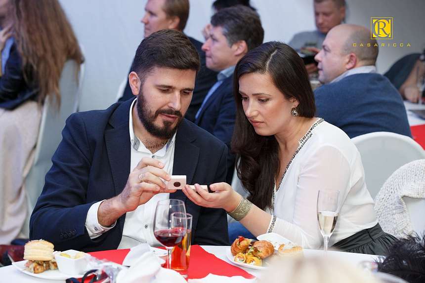 Премьера Легенды о Богатом Доме