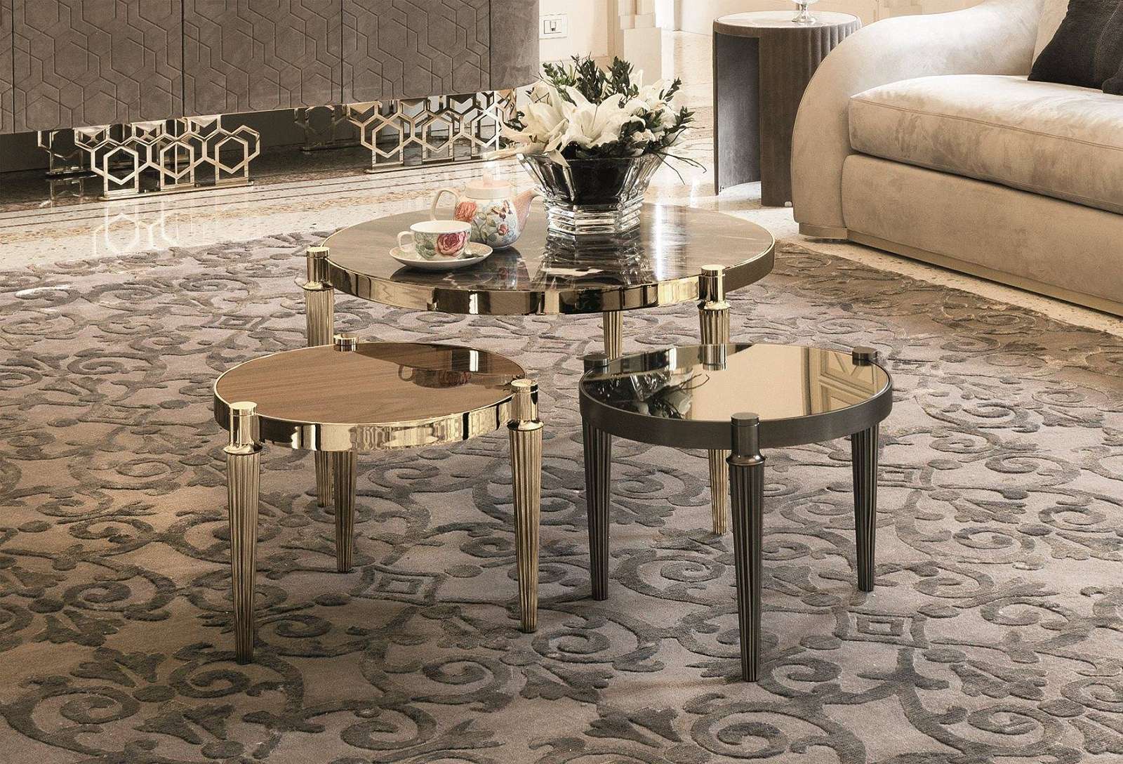 FELIX_smalltable_2(0).jpg
