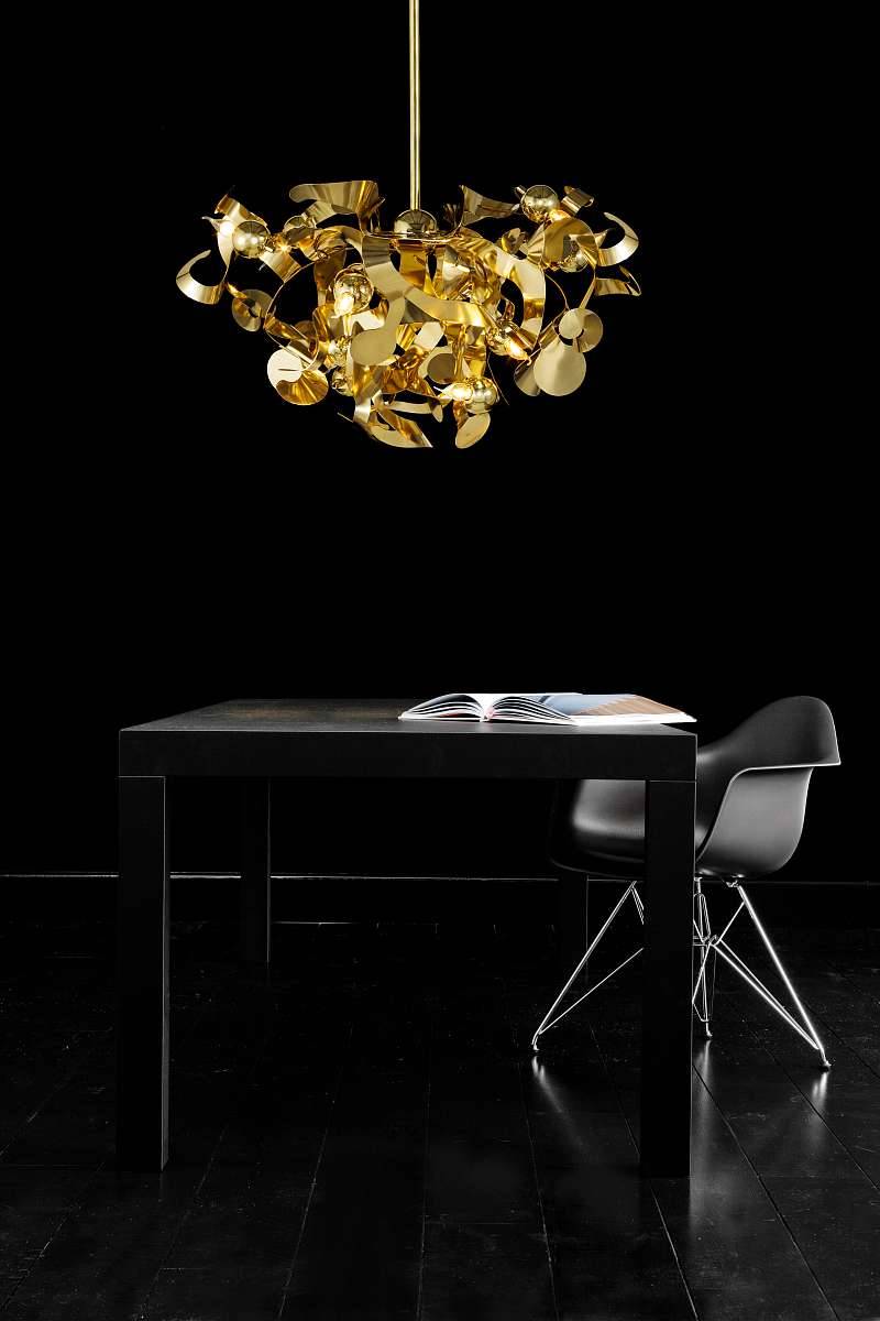 brandvanegmond_kelp_round-chandelier-100_brass_studio_black-background-01.jpg