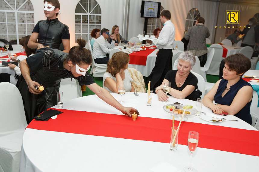 Премьера Легенды о Богатом Доме