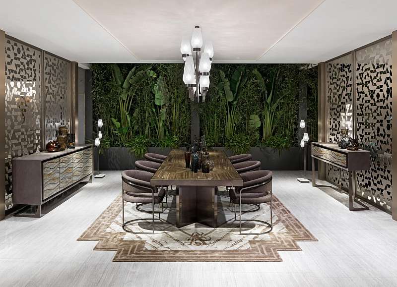 Revenge2017_dining_room_01.jpg