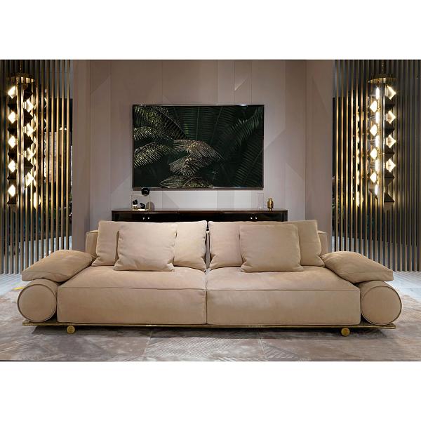 Donovan-Roll_sofa_01.jpeg