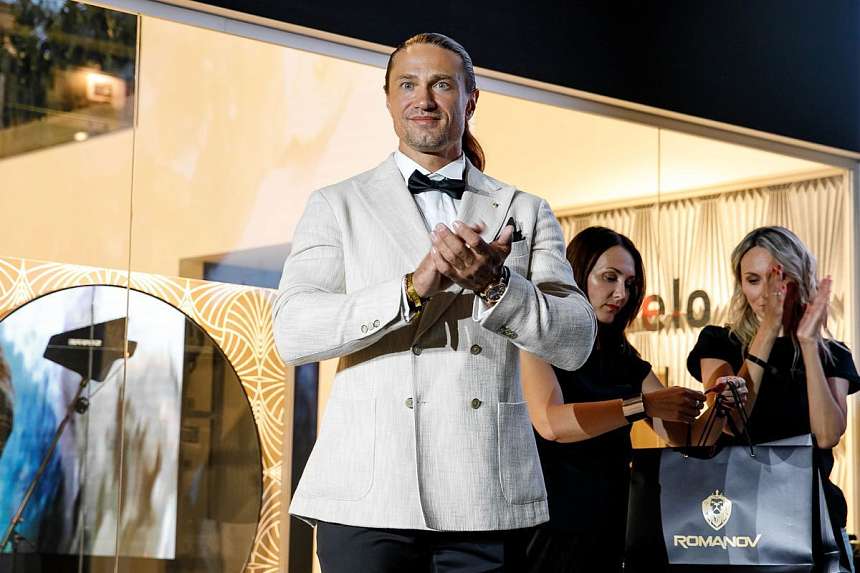 LUXURY ROAD CASA RICCA EXPO