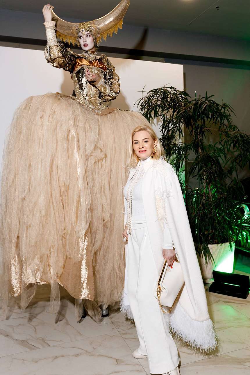 ТОРЖЕСТВЕННАЯ ЦЕРЕМОНИЯ ОТКРЫТИЯ ФЛАГМАНСКОГО ШОУ-РУМА VISIONNAIRE MOSCOW В ИНТЕРЬЕРНОМ ЦЕНТРЕ CASA RICCA EXPO