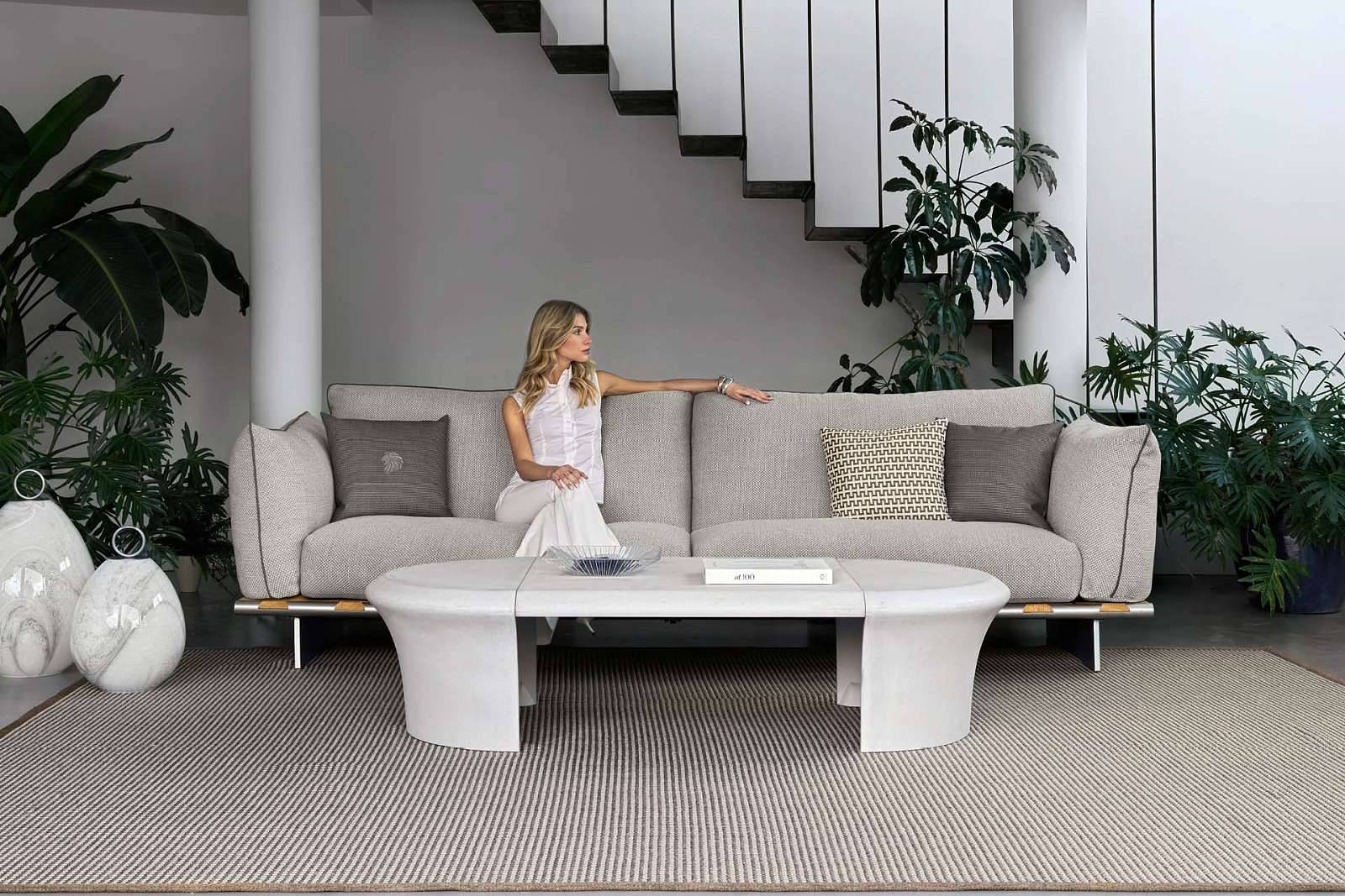 outdoor_concrete-cocktail_table-4.jpg