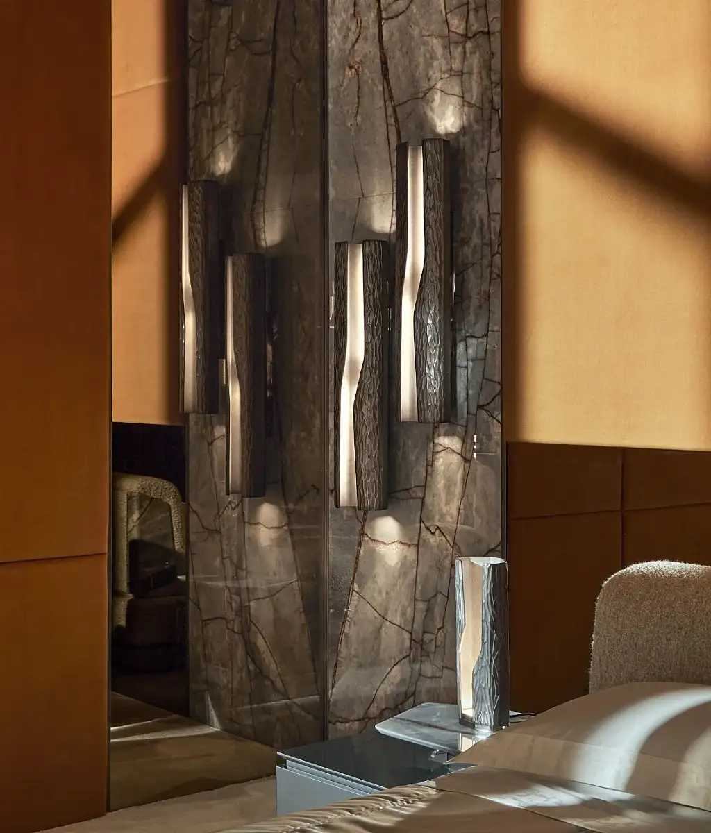 Visionnaire_Rift_Wall_Lamp_Website3_913badc5b9.webp