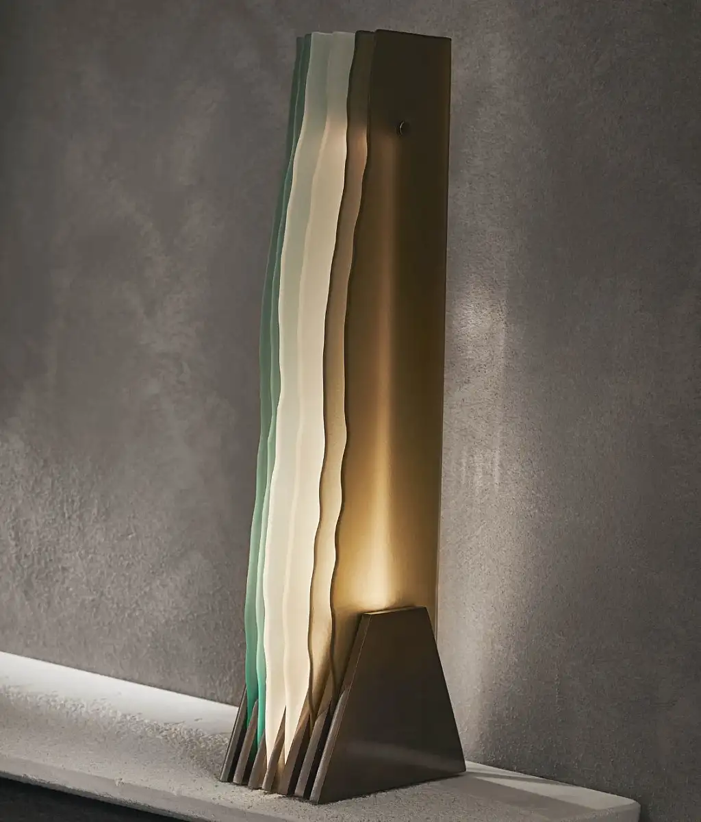 Visionnaire_Gea_Table_Lamp_Website1_4d31631157.webp