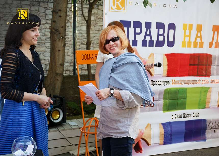 Как дизайнеры блоху подковали!