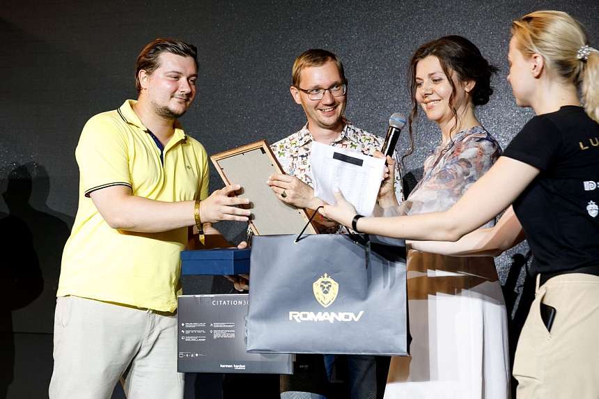 LUXURY ROAD CASA RICCA EXPO