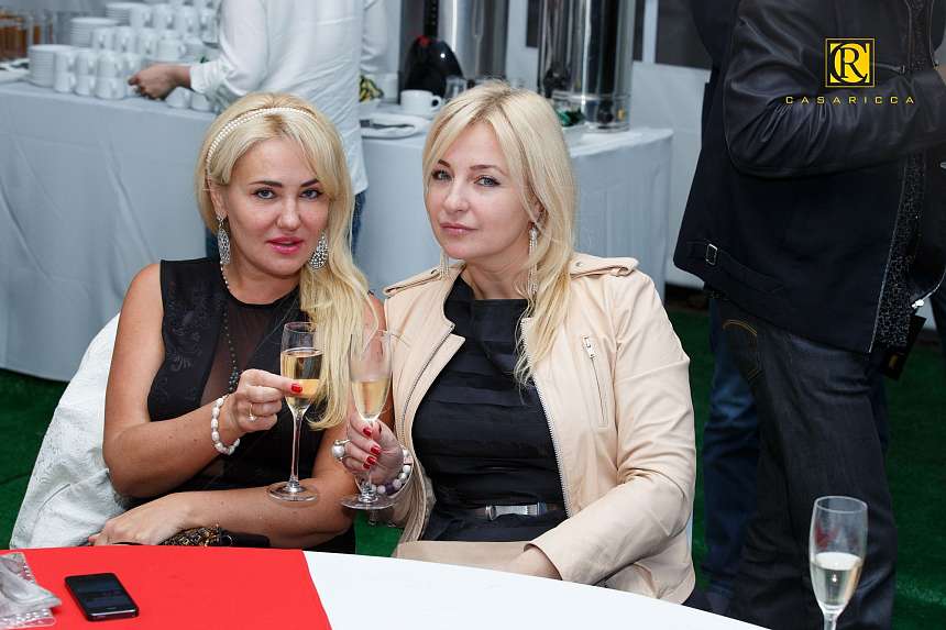 Премьера Легенды о Богатом Доме