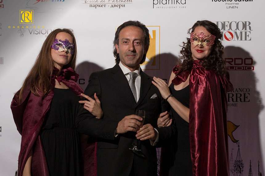 Премьера Легенды о Богатом Доме