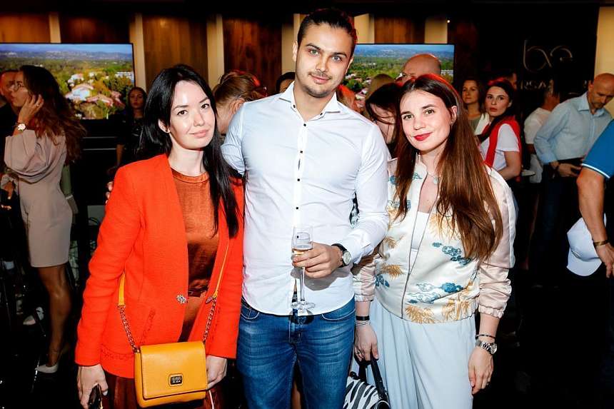 LUXURY ROAD CASA RICCA EXPO