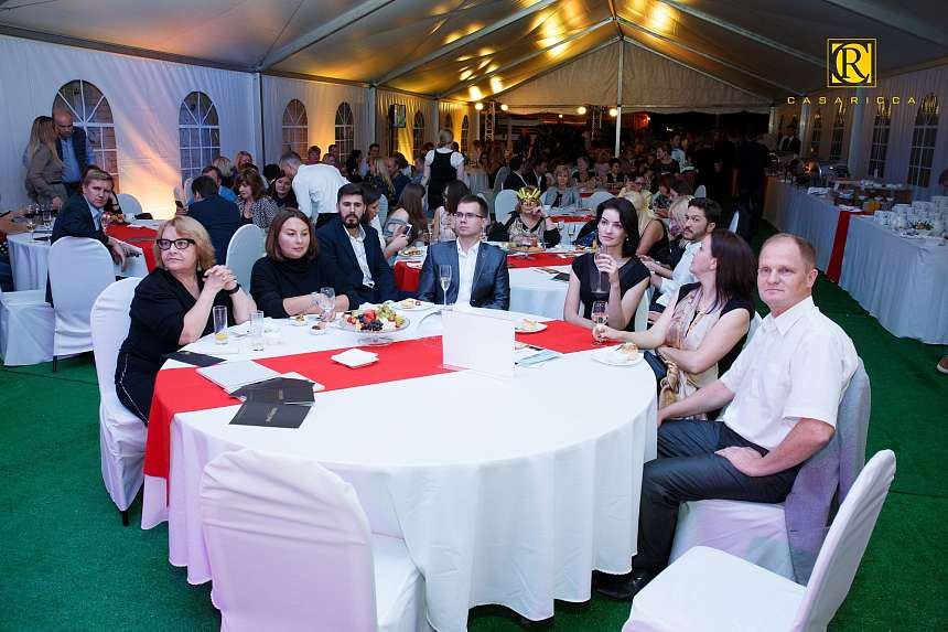 Премьера Легенды о Богатом Доме