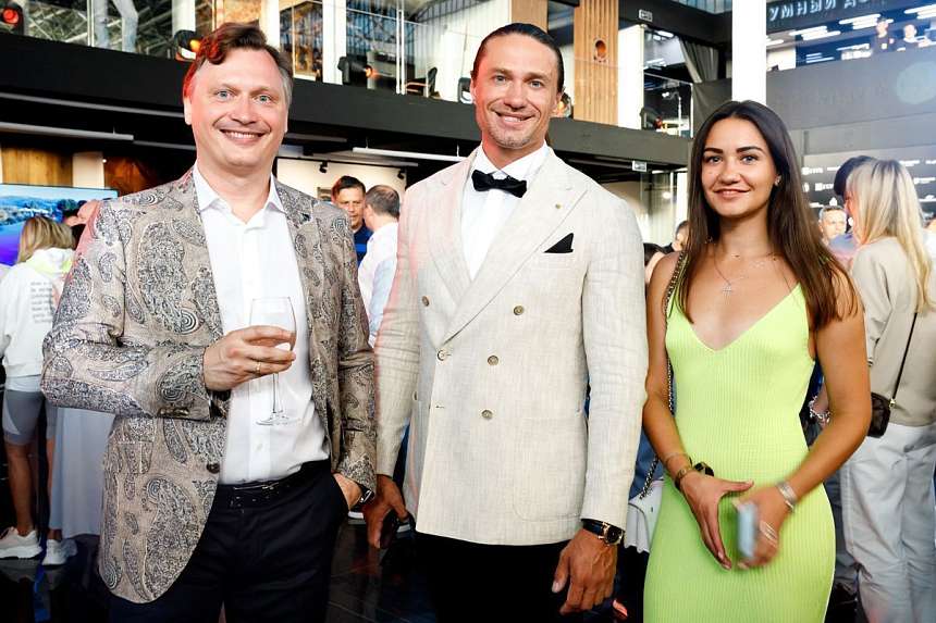 LUXURY ROAD CASA RICCA EXPO