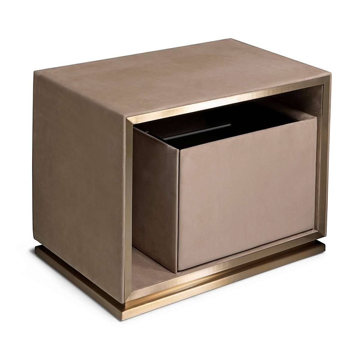 AUBADE_bedside-table_gallery_02.jpg