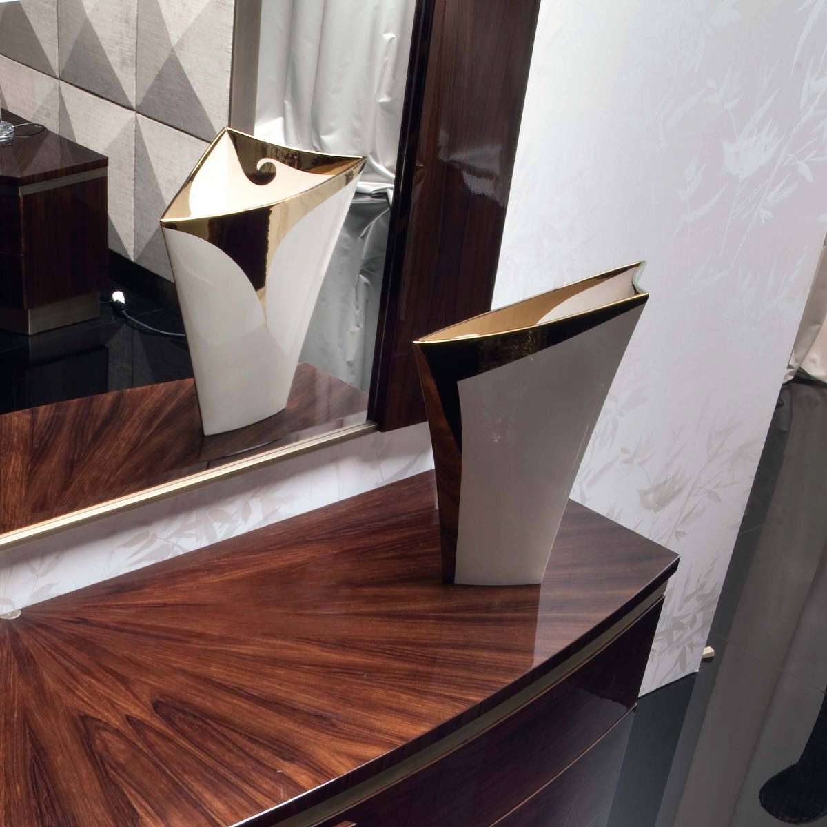Dresser_Art 1820_3.jpg